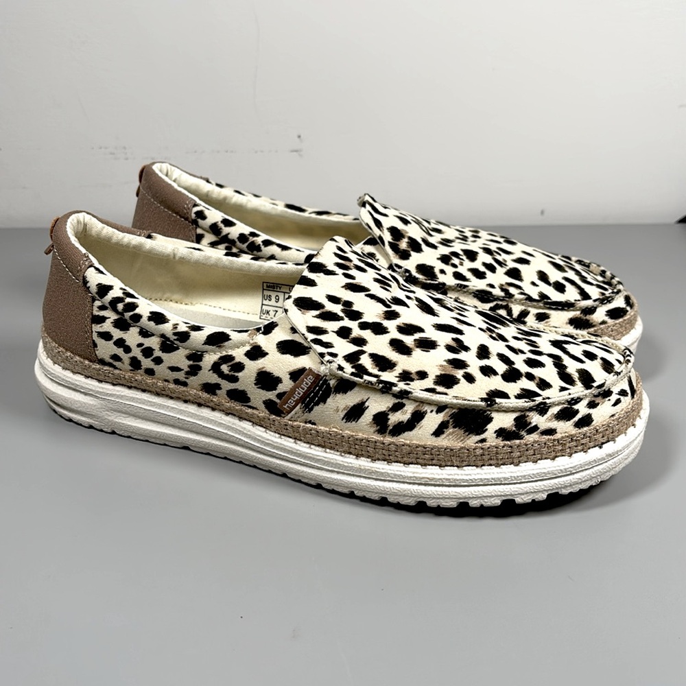 Hey Dude Buckle Exclusive Misty Leopard Angora Women's Slip-On Shoes Sz. 9 - Picture 2 of 9